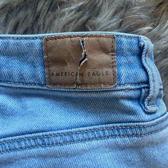 American Eagle Straight Mom Jean size 2 Reg 👖 - Picture 4 of 6